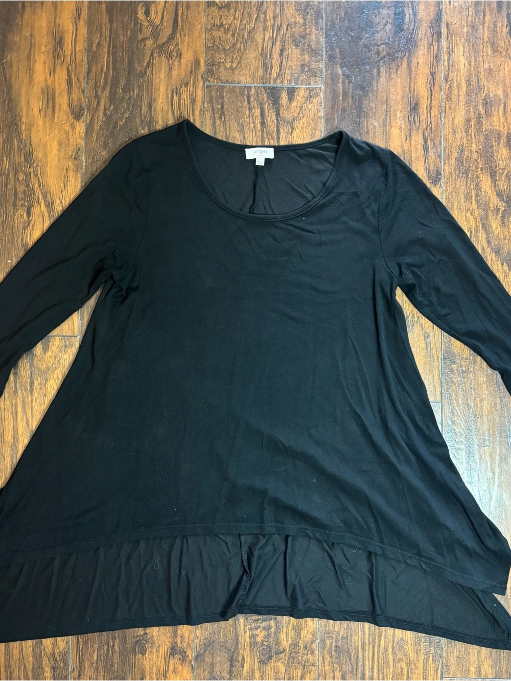 Women’s Umgee black swing long sleeve tunic top size Large